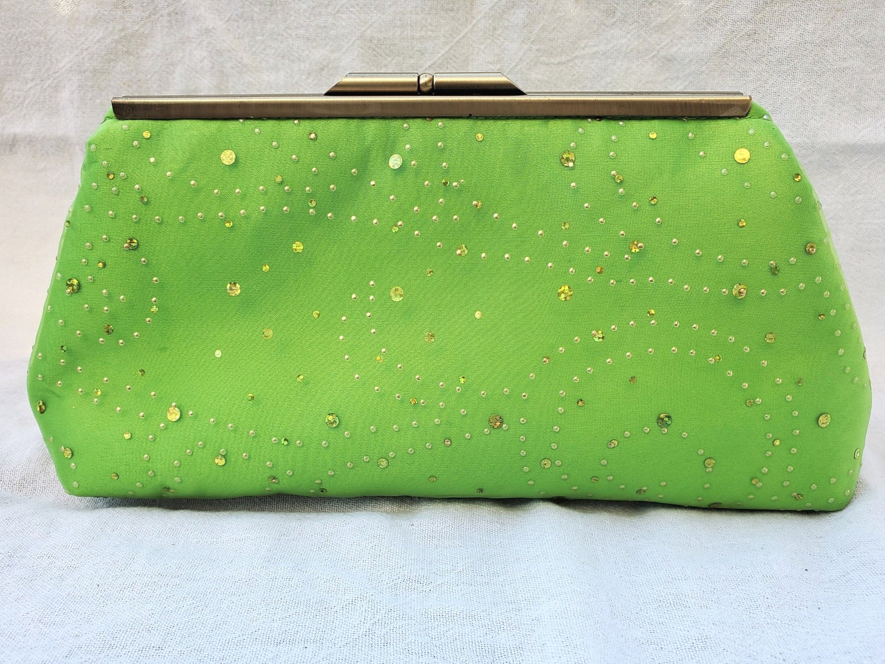 Pretty Lavish Lime Green Suede Envelope Clutch Bag | Clutch bag, Envelope  clutch bag, Best leather wallet